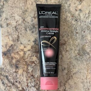 L'Oreal Smooth Intense Xtreme Straight Creme - Black and Pink